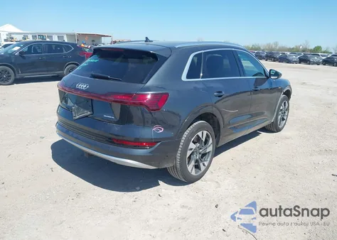 2021 Audi E-Tron Premium Plus Quattro z USA, uszkodzony, nr VIN WA1LABGE3MB011540
